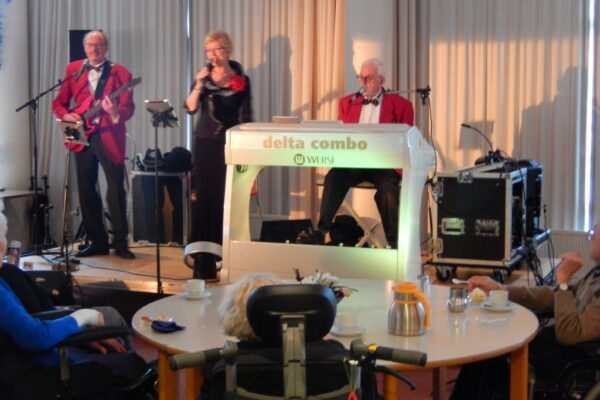 peacock-febr.2014-020